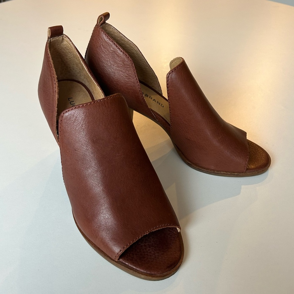 Lucky Brand Ark Brown Junai Leather Peep-Toe Bootie
